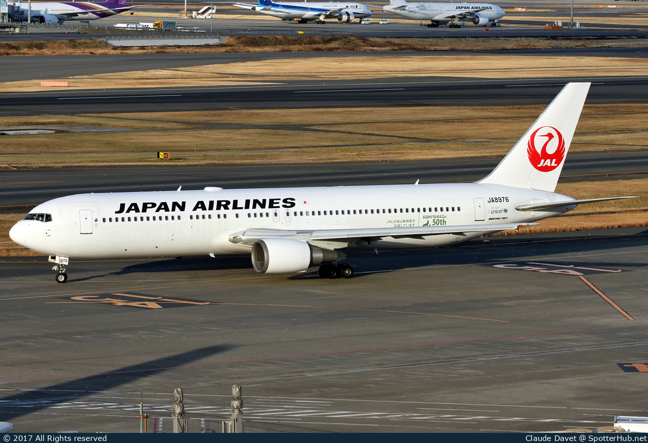 Photo of JA8976 - Boeing 767-346 operated by Japan Airlines
