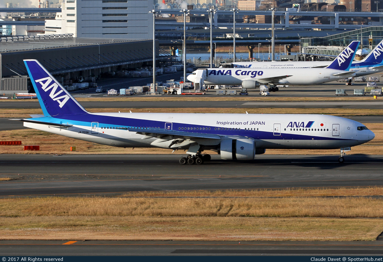 Photo of JA703A - Boeing 777-281 operated by ANA All Nippon Airways