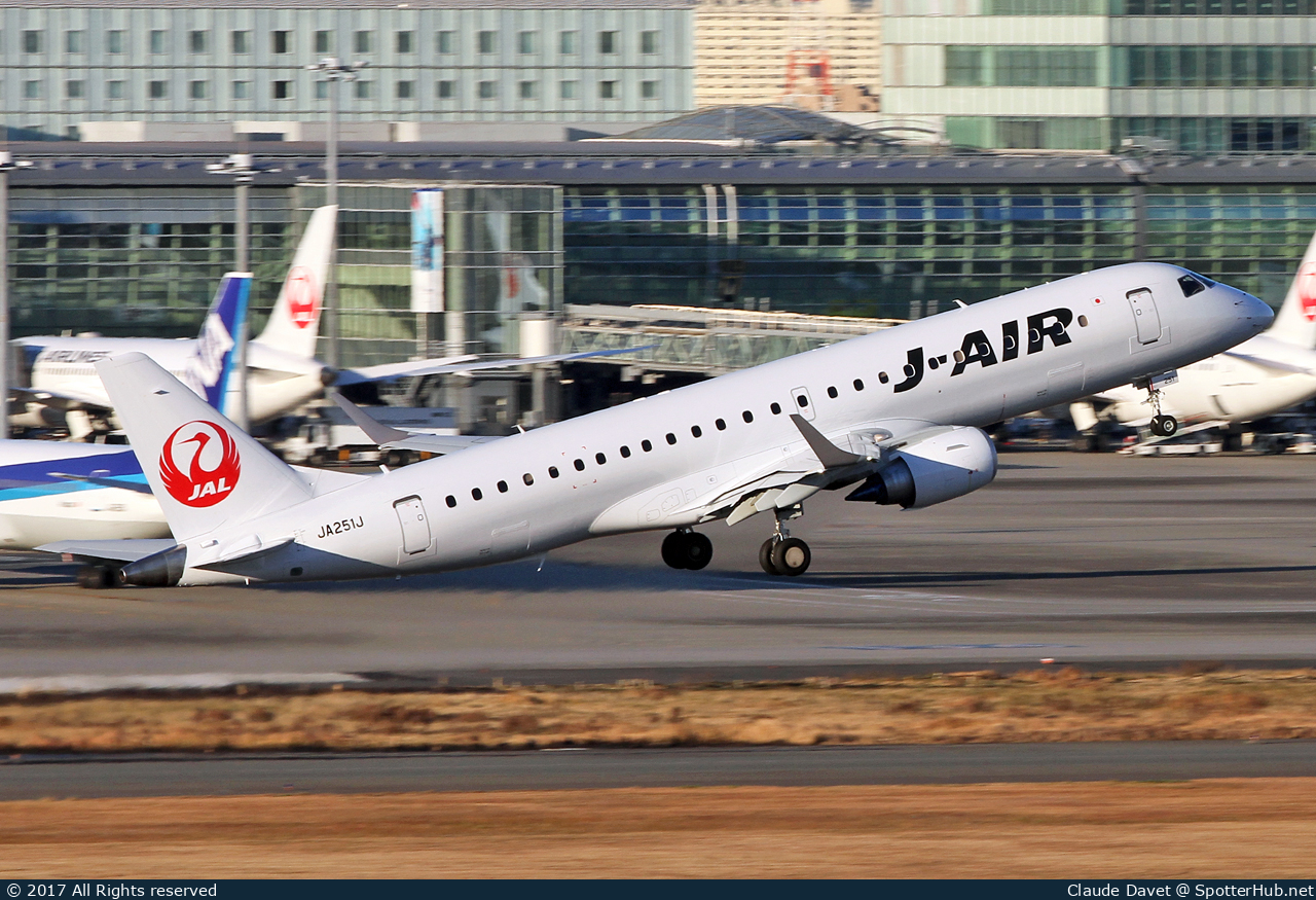 Photo of JA251J - Embraer ERJ-190STD operated by J-Air