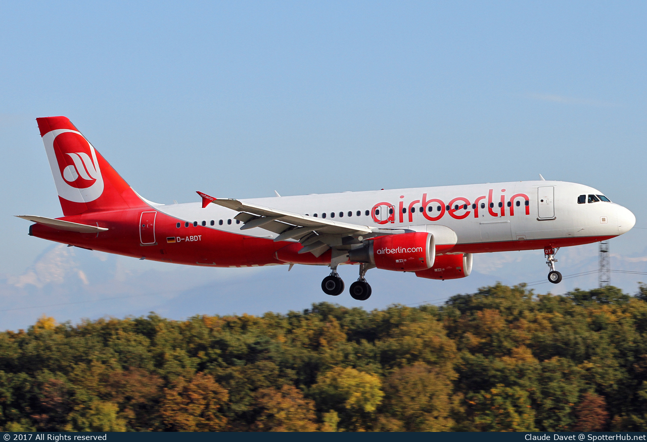 Photo of D-ABDT - Airbus A320-214 operated by Air Berlin