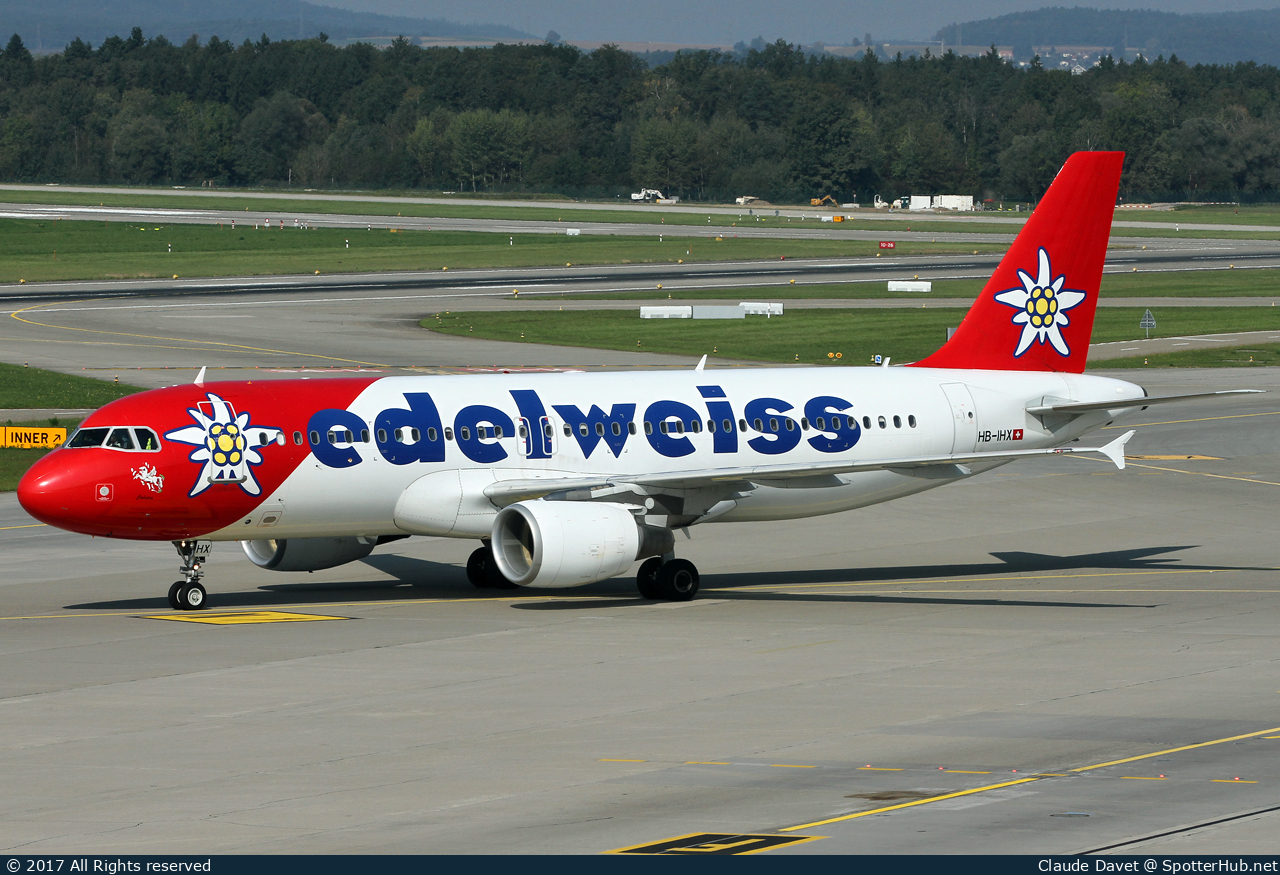 Photo of HB-IHX - Airbus A320-214 operated by Edelweiss Air