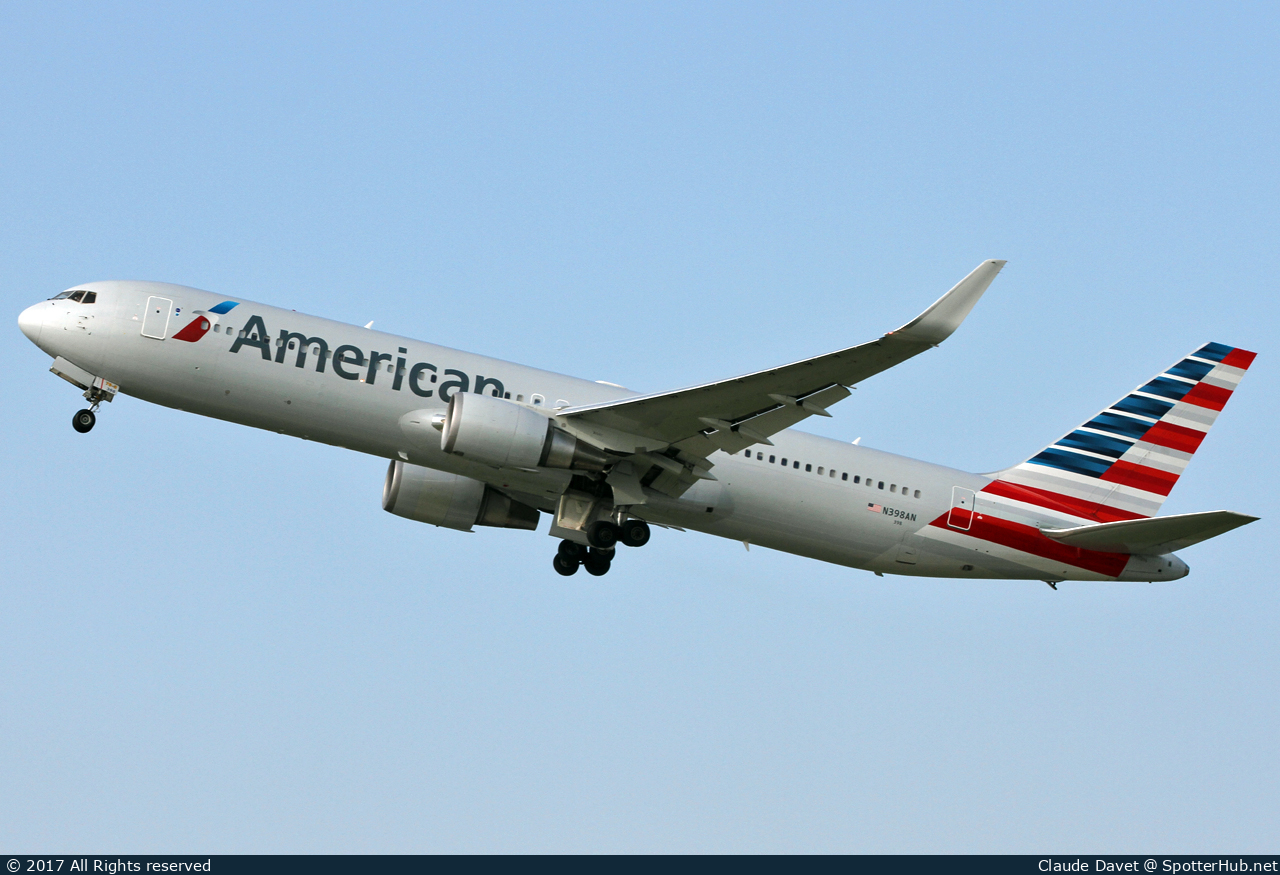 Photo of N398AN - Boeing 767-323(ER) operated by American Airlines