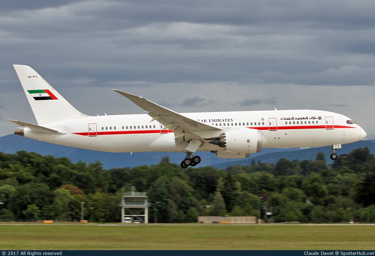 Photo of A6-PFC - Boeing 787-8 Dreamliner operated by United Arab Emirates Presidential Flight