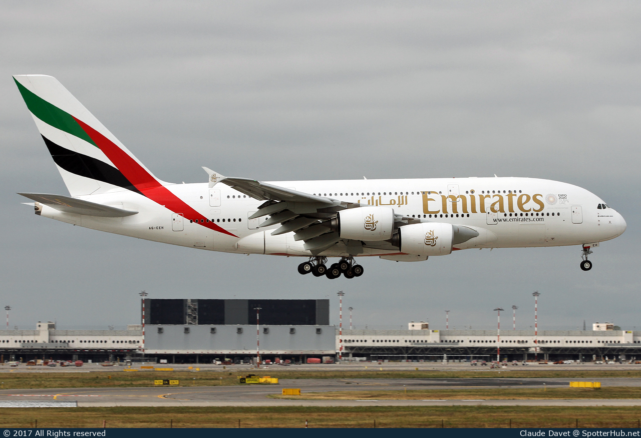Photo of A6-EEH - Airbus A380-861 operated by Emirates