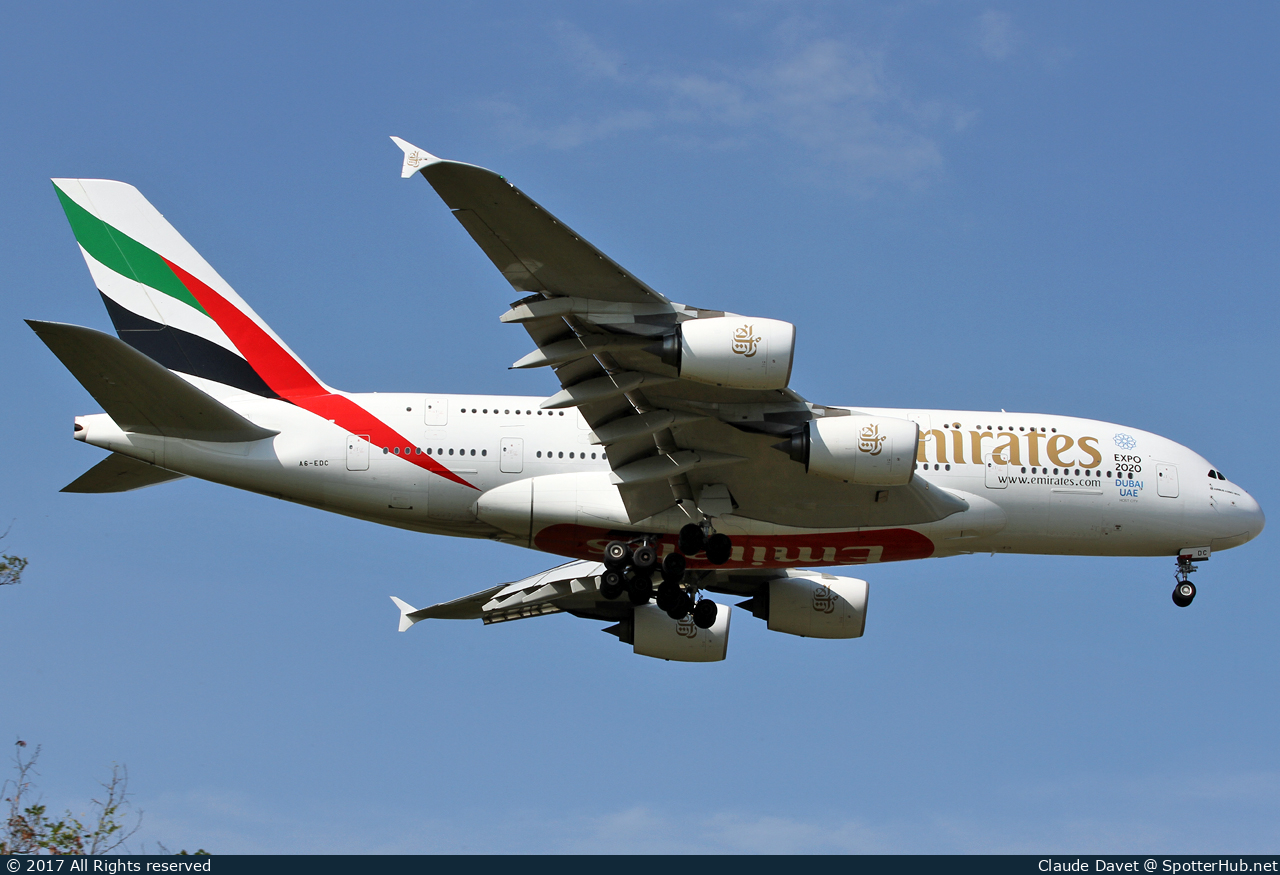 Photo of A6-EDC - Airbus A380-861 operated by Emirates