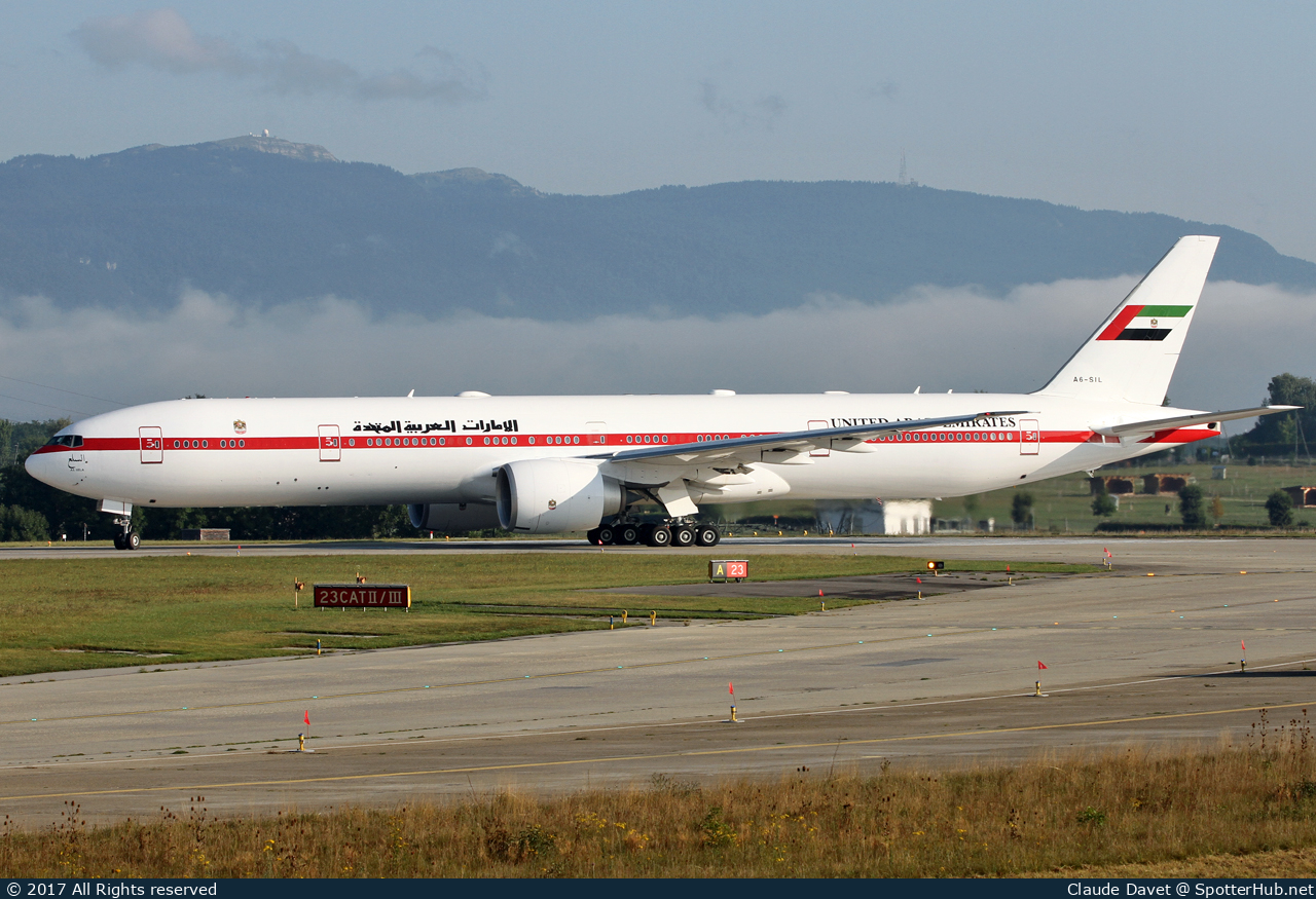 Photo of A6-SIL - Boeing 777-35R(ER) operated by United Arab Emirates Presidential Flight