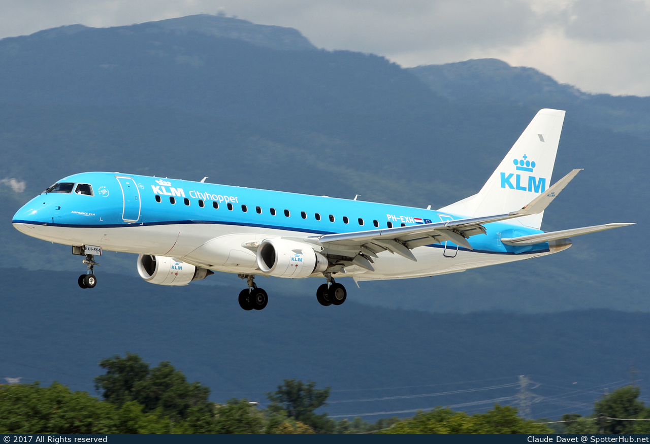 Photo of PH-EXH - Embraer ERJ-175STD operated by KLM Cityhopper