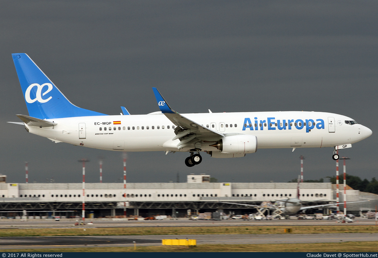 Photo of EC-MQP - Boeing 737-85P operated by Air Europa