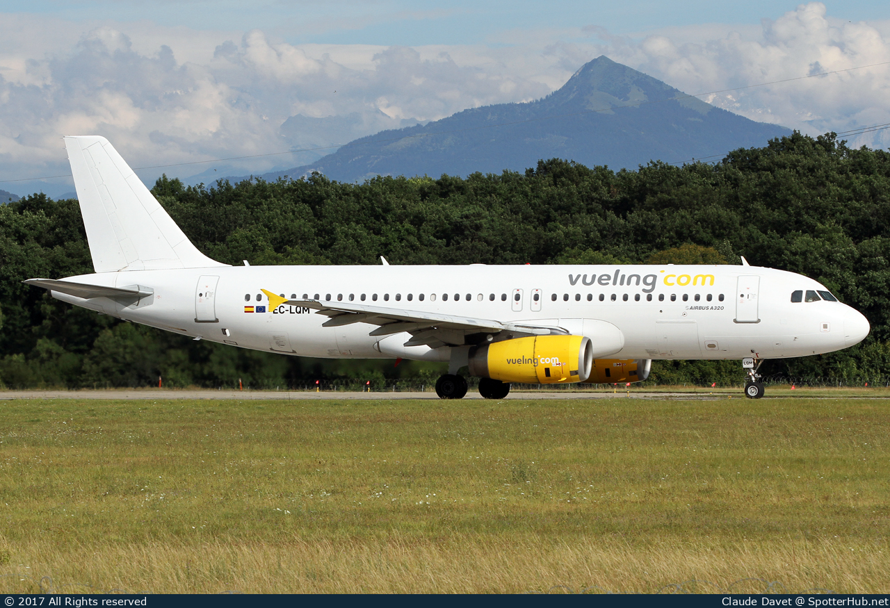 Photo of EC-LQM - Airbus A320-232 operated by Vueling