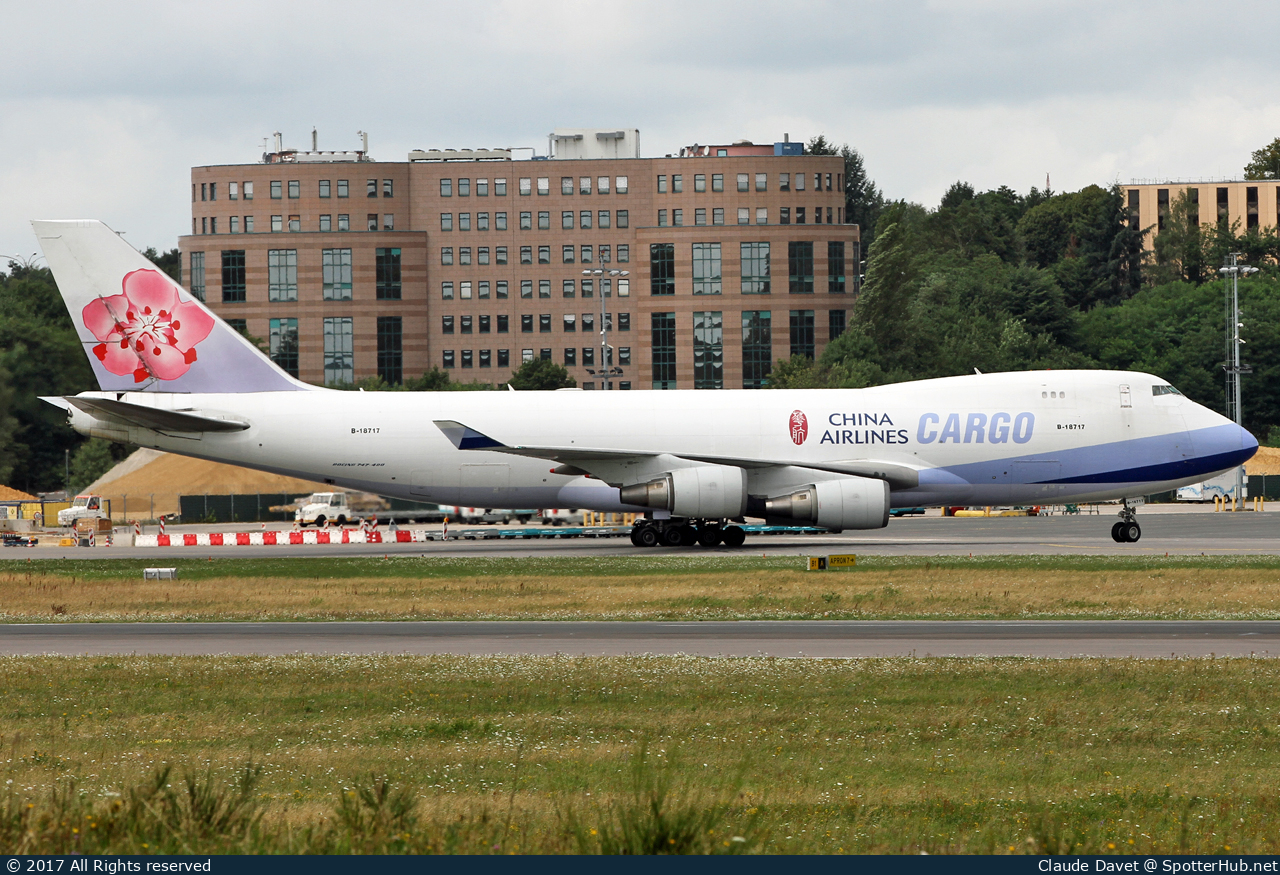 Photo of B-18717 - Boeing 747-409F operated by China Airlines Cargo