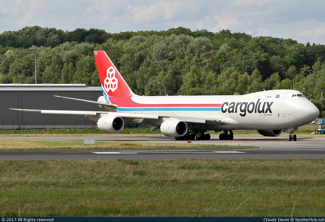 Photo of LX-VCB - Boeing 747-8R7F operated by Cargolux