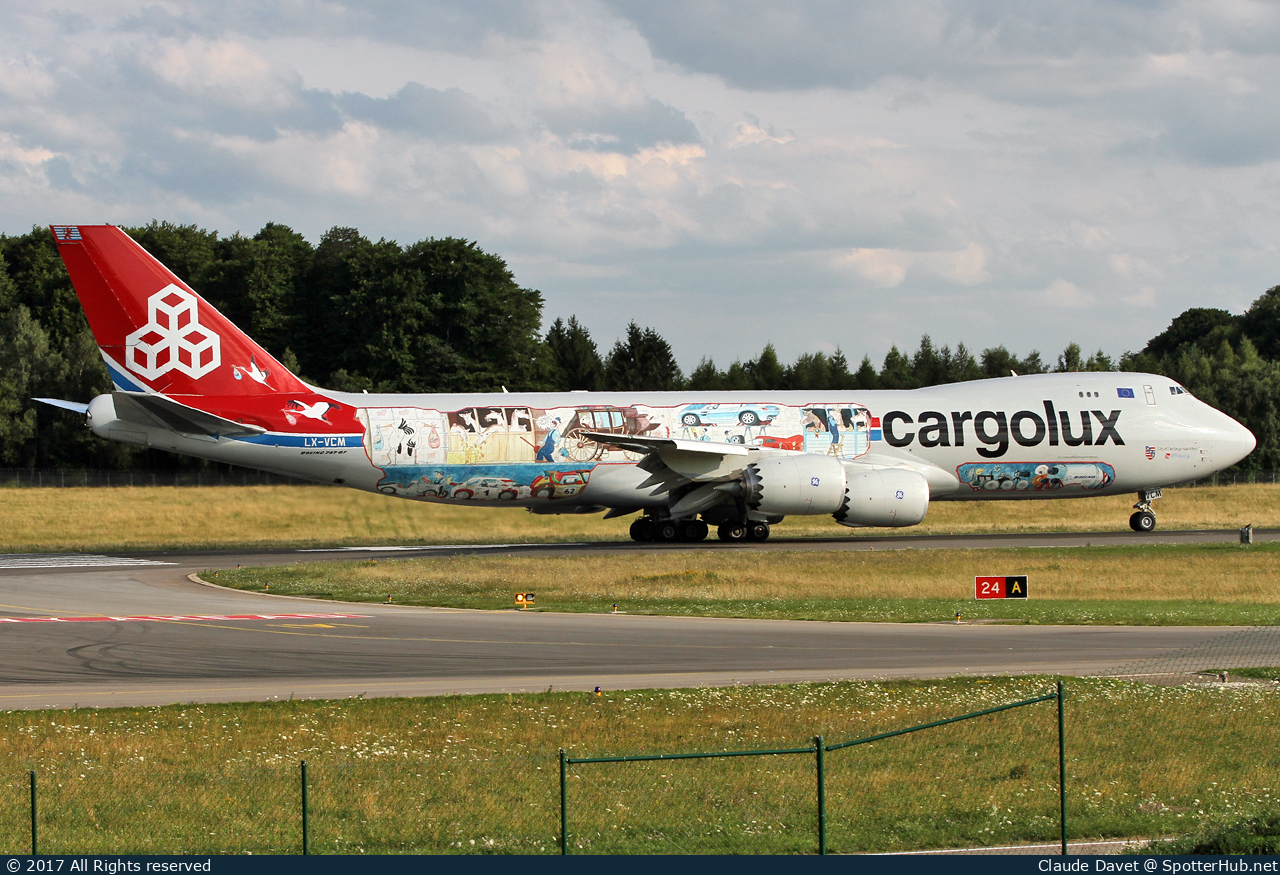 Photo of LX-VCM - Boeing 747-8R7F operated by Cargolux