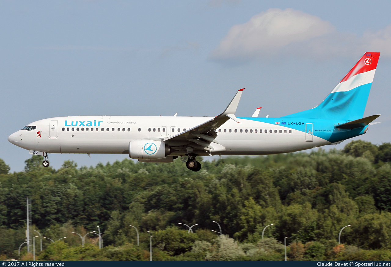 Photo of LX-LGV - Boeing 737-8C9 operated by Luxair