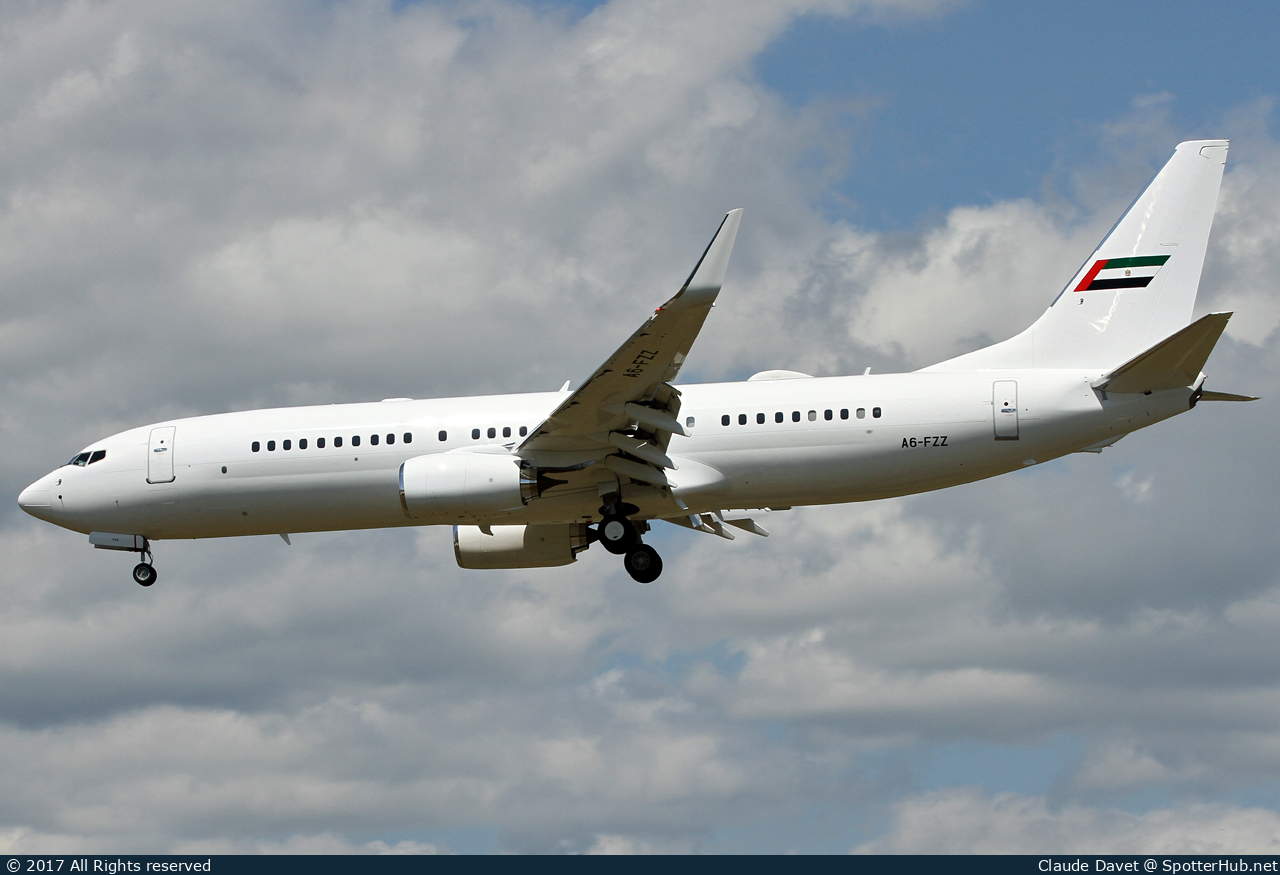 Photo of A6-FZZ - Boeing 737-8KN operated by Dubai Royal Air Wing