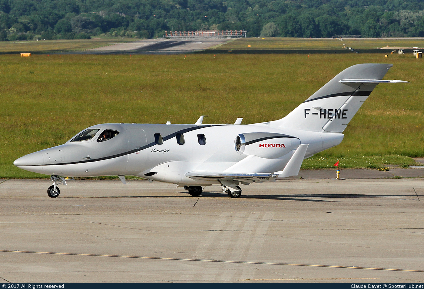 Photo of F-HENE - Honda HA-420 HondaJet operated by European Aero Training Institute Strasbourg