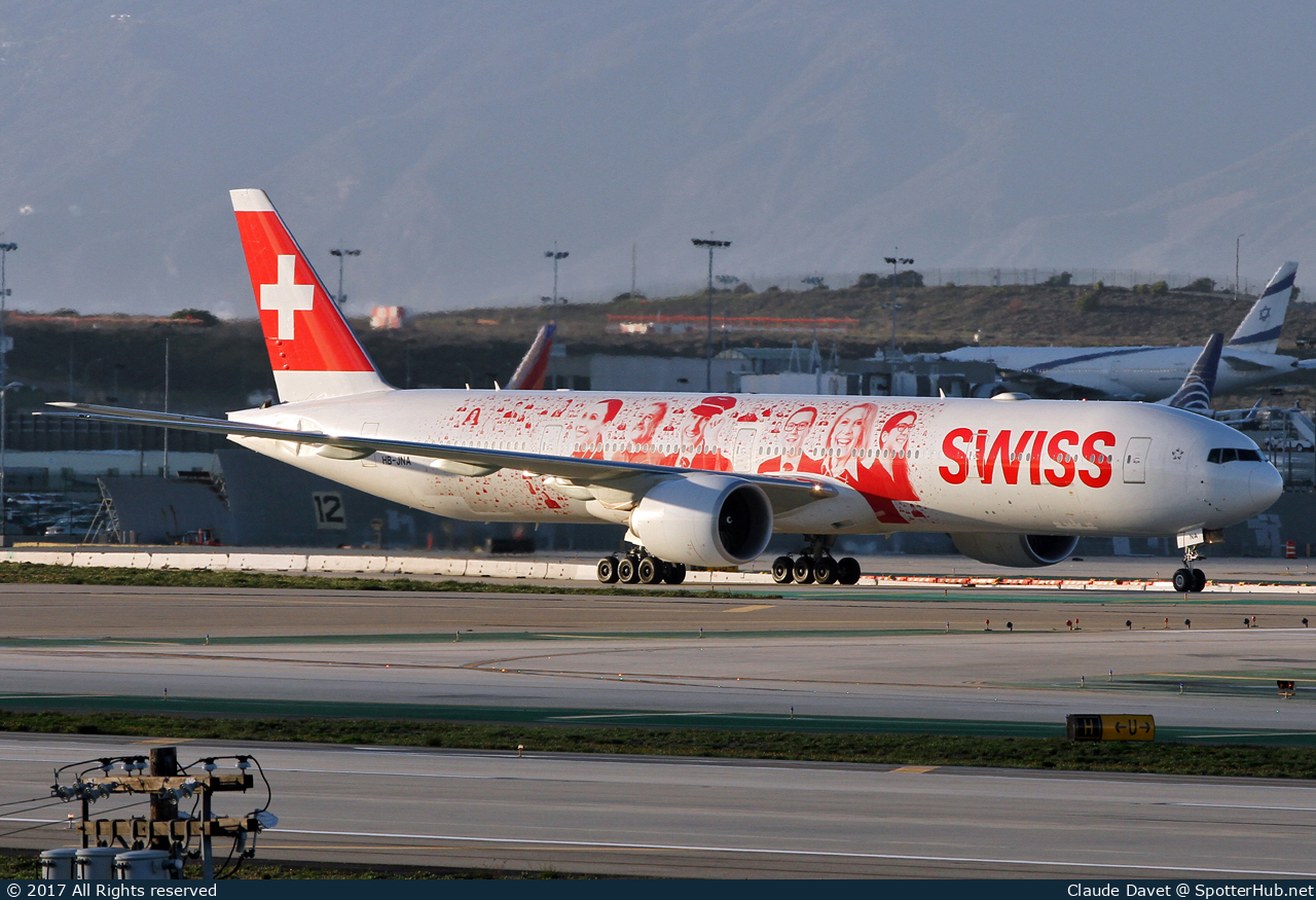 Photo of HB-JNA - Boeing 777-3DE(ER) operated by Swiss International Air Lines
