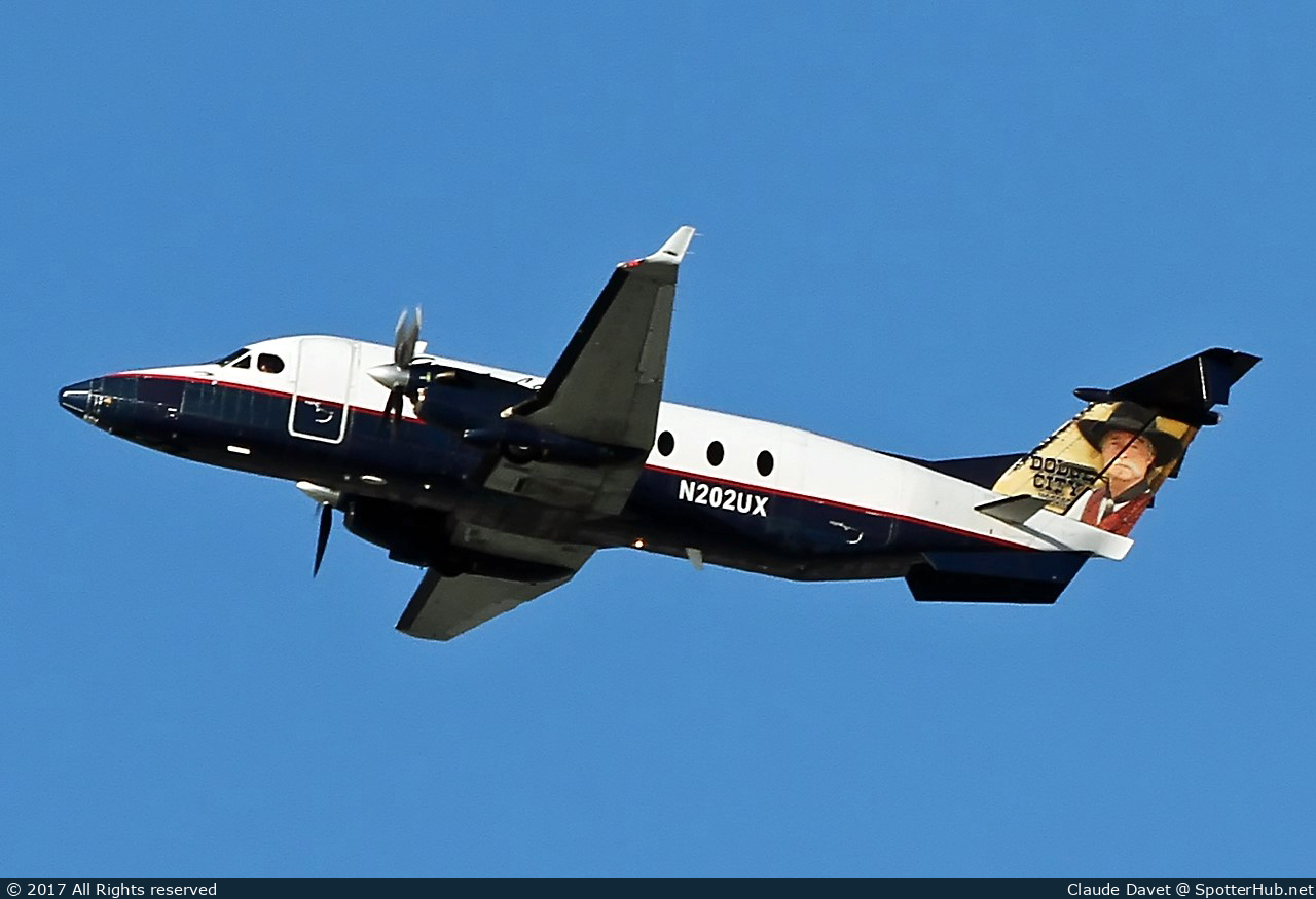Photo of N202UX - Beechcraft 1900D operated by Great Lakes Airlines