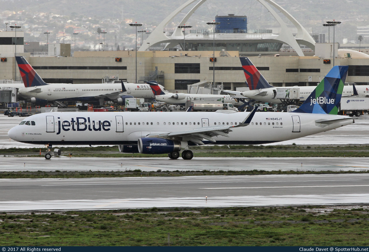Photo of N945JT - Airbus A321-231 operated by jetBlue Airways