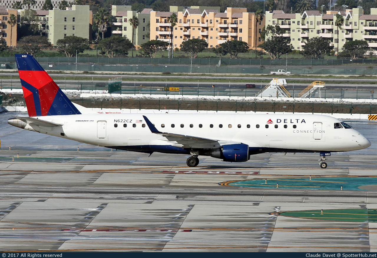 Photo of N622CZ - Embraer ERJ-175LR operated by Delta Connection (opb Compass Airlines)