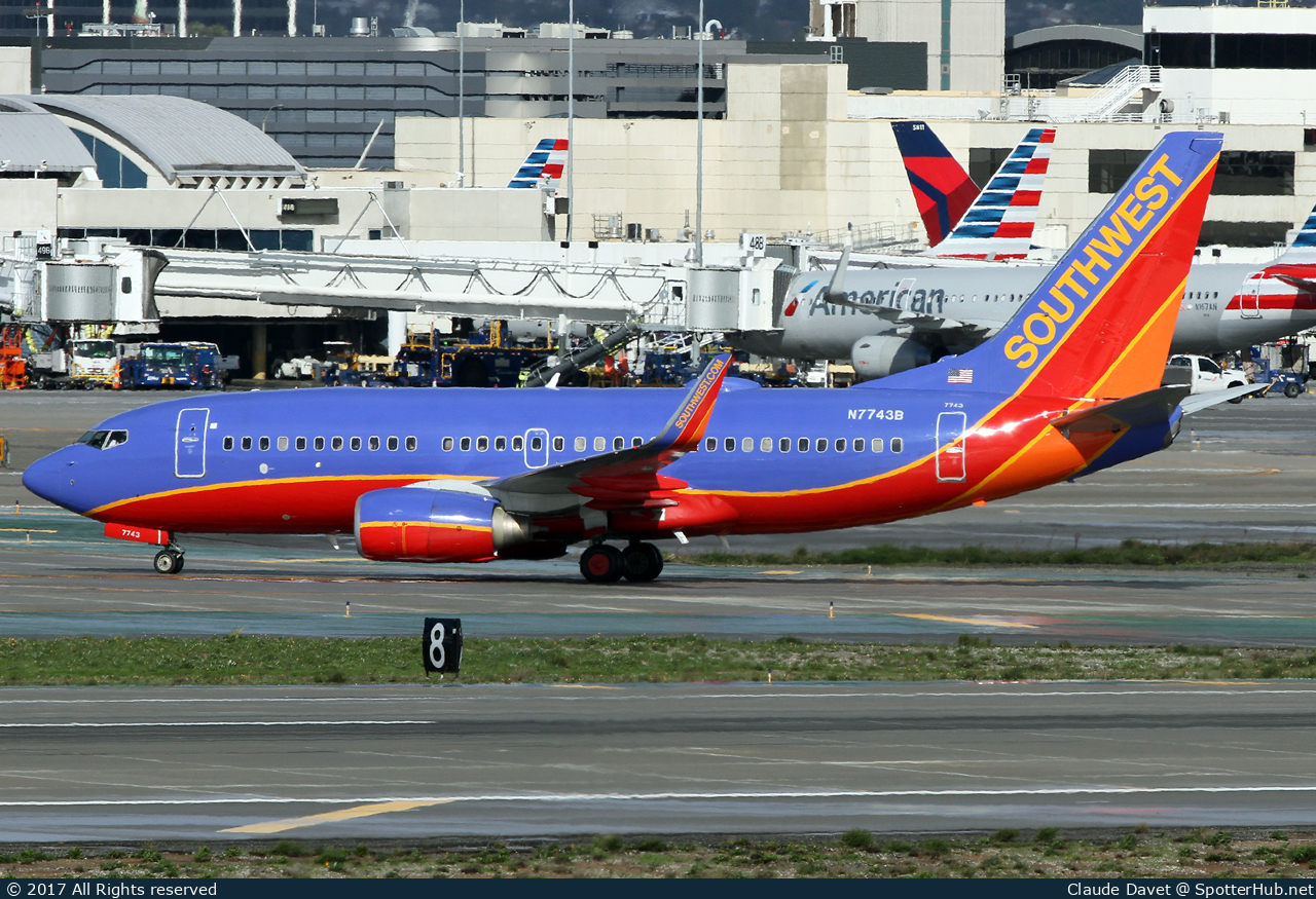 Photo of N7743B - Boeing 737-7BD operated by Southwest Airlines