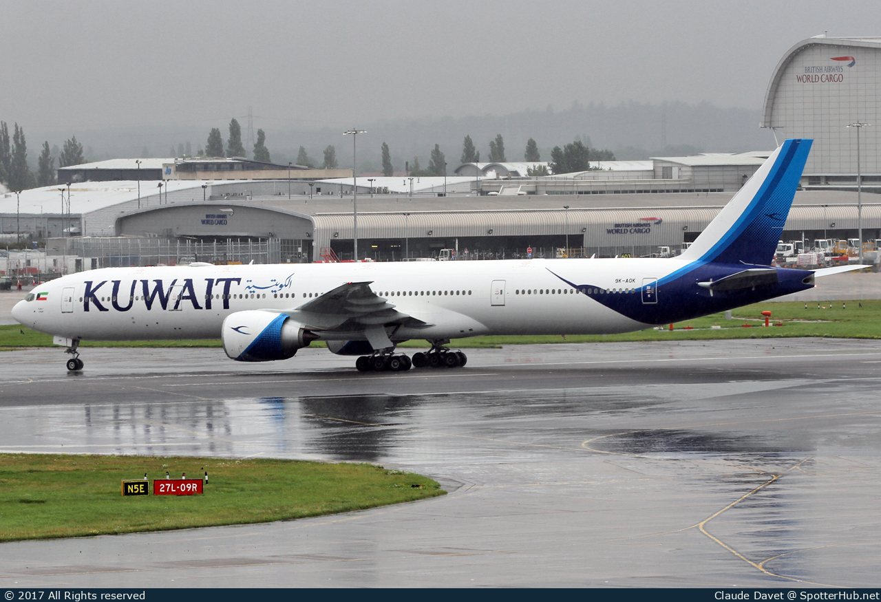 Photo of 9K-AOK - Boeing 777-369(ER) operated by Kuwait Airways