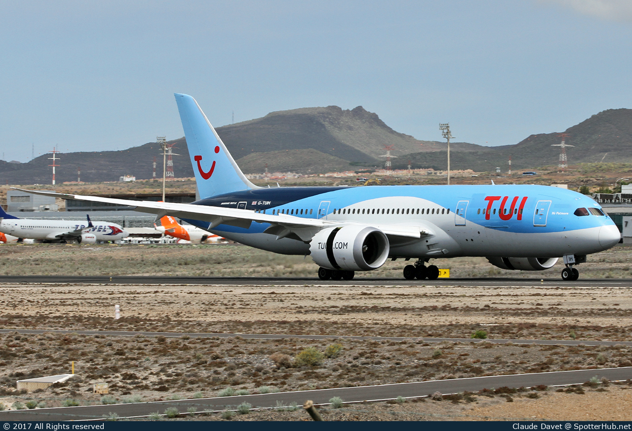 Photo of G-TUIH - Boeing 787-8 Dreamliner operated by TUI Airways