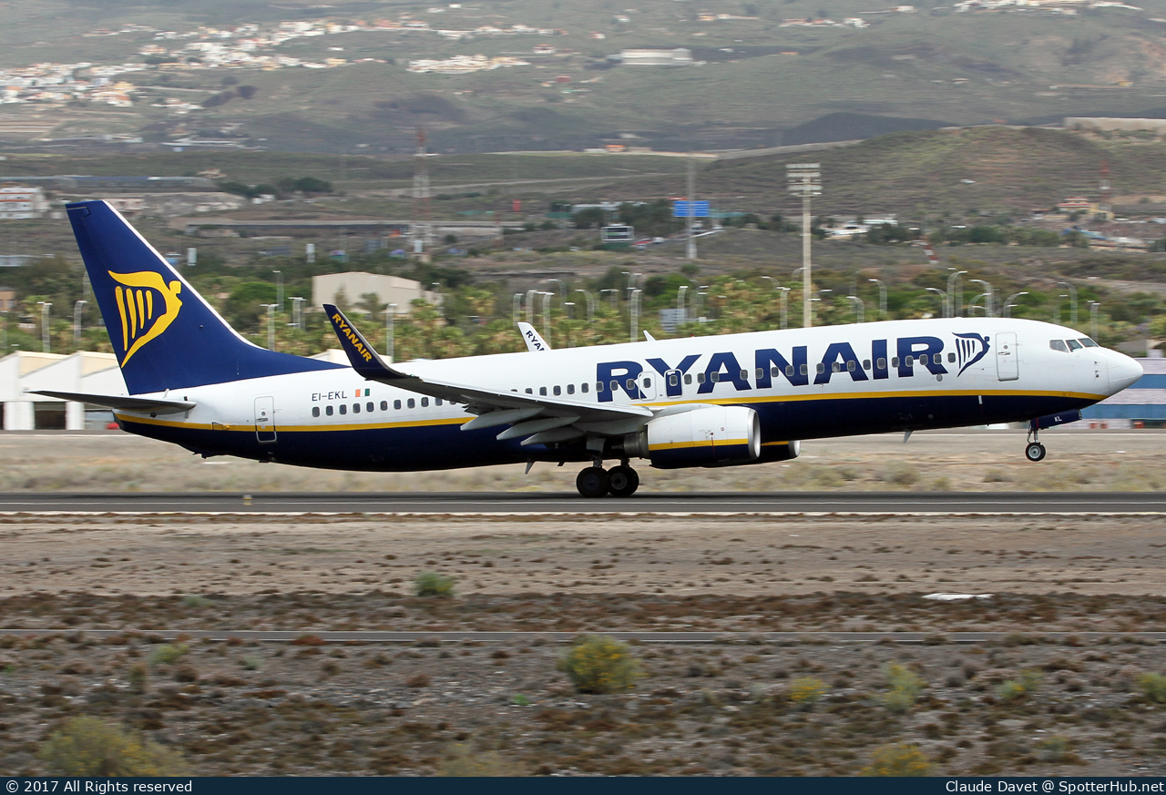 Photo of EI-EKL - Boeing 737-8AS operated by Ryanair