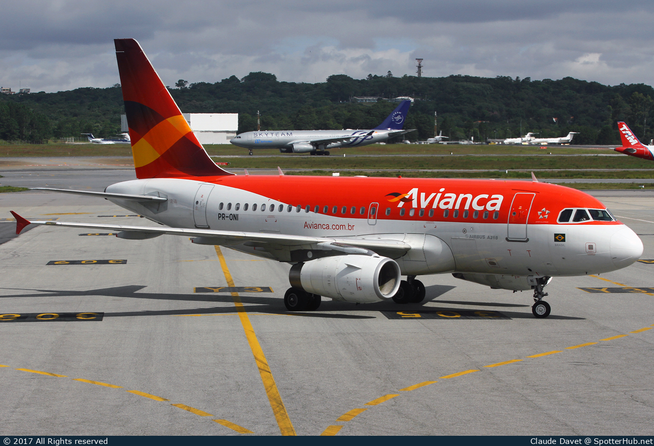Photo of PR-ONI - Airbus A318-122 operated by Avianca Brasil