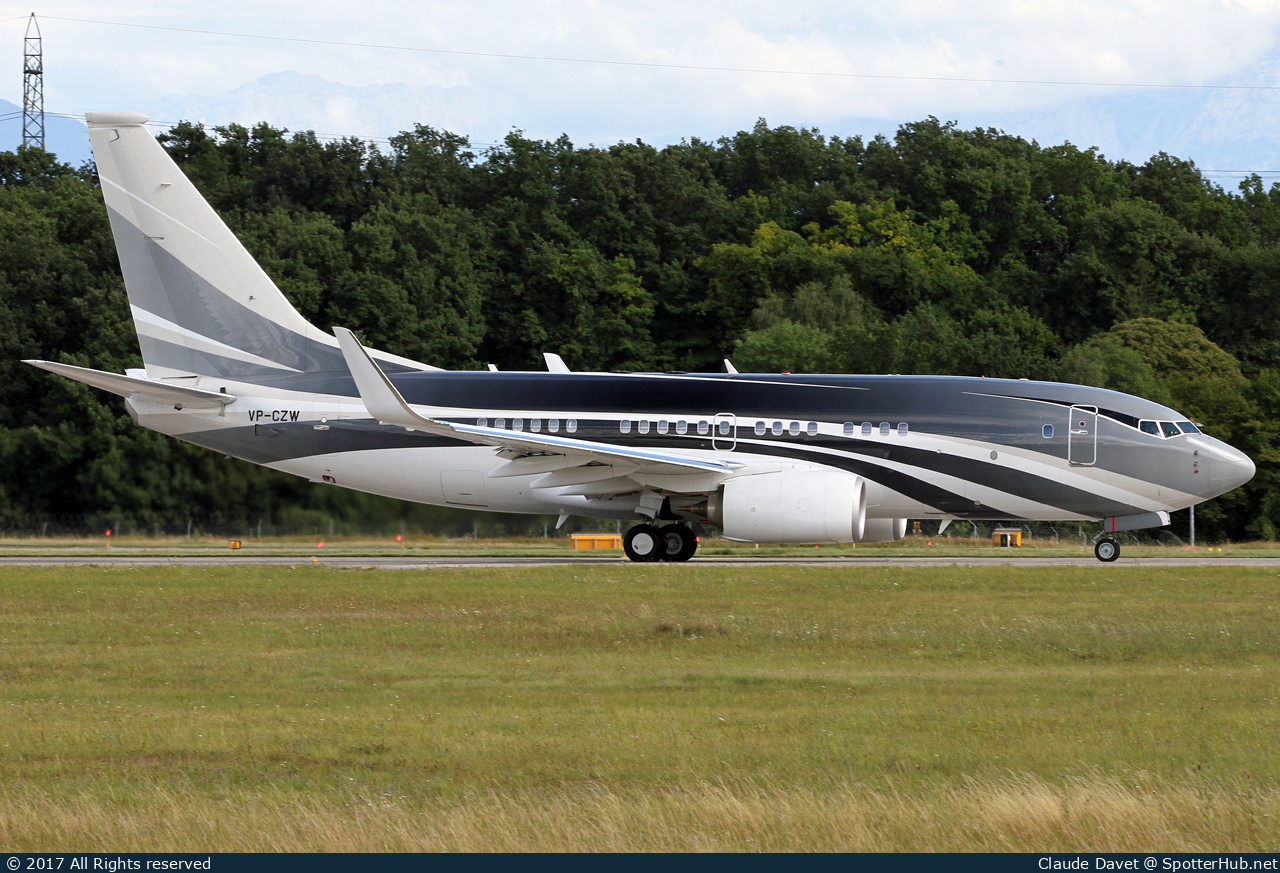 Photo of VP-CZW - Boeing 737-7JW(BBJ) operated by Private