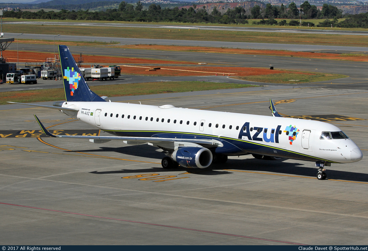 Photo of PR-AXZ - Embraer ERJ-195LR operated by Azul