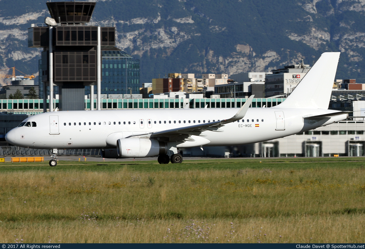 Photo of EC-MQE - Airbus A320-232 operated by Vueling