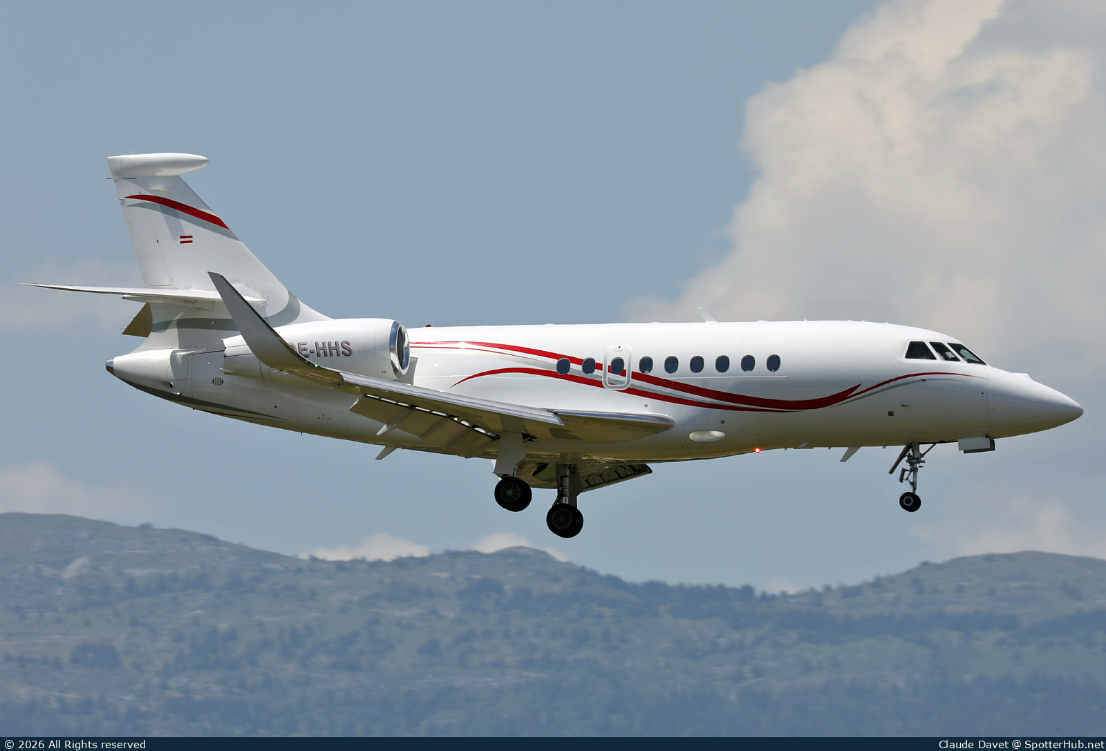 Photo of OE-HHS - Dassault Falcon 2000LX operated by Skyside