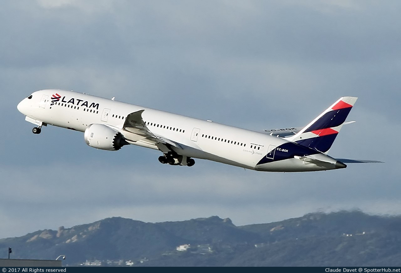 Photo of CC-BGK - Boeing 787-9 Dreamliner operated by LATAM Airlines