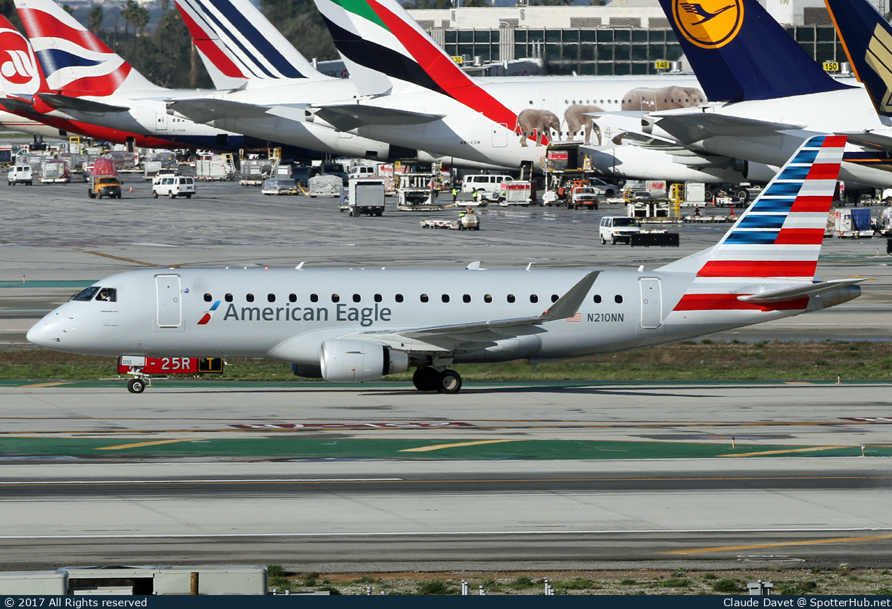 Photo of N210NN - Embraer ERJ-175LR operated by American Eagle (opb Compass Airlines)