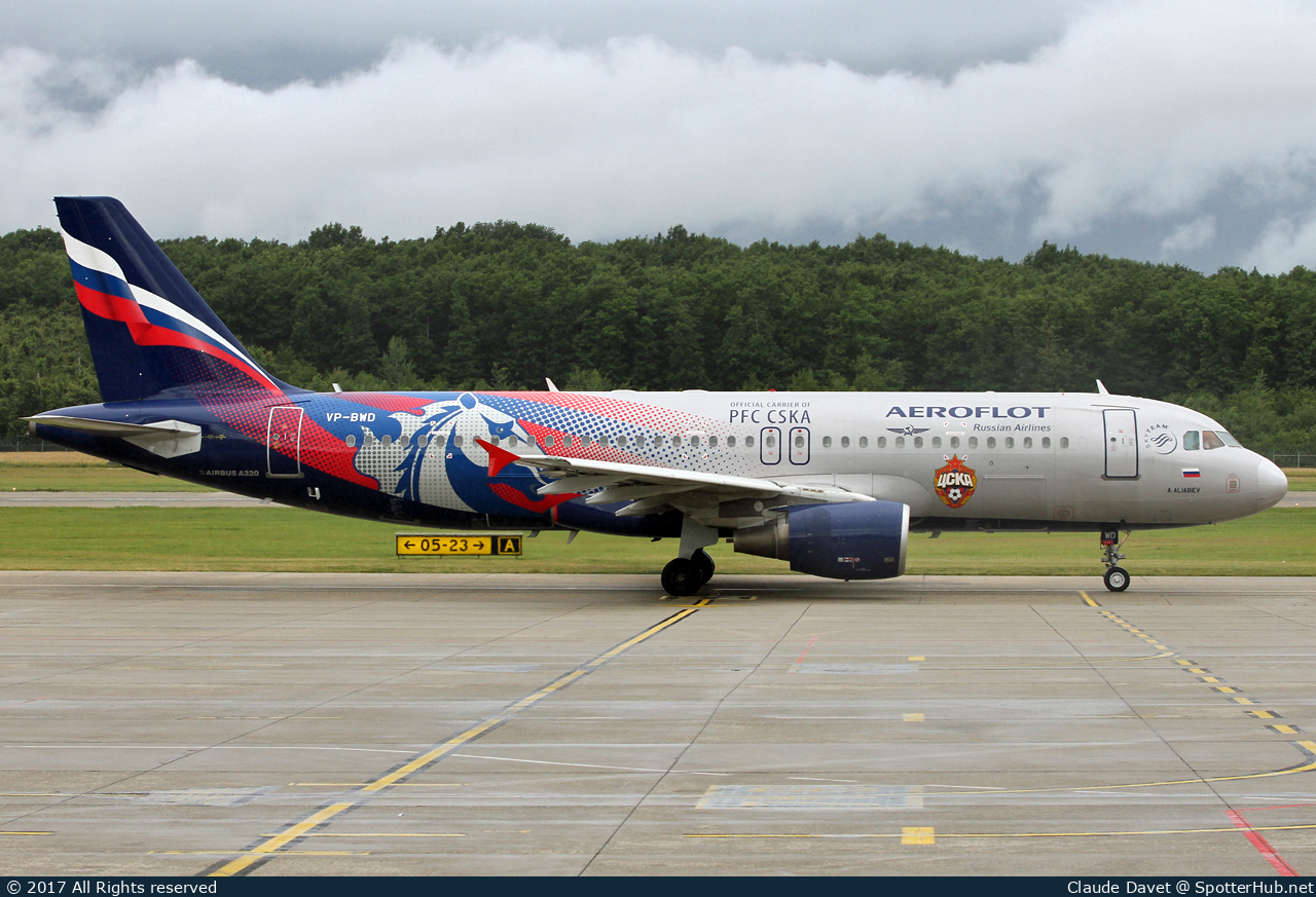 Photo of VP-BWD - Airbus A320-214 operated by Aeroflot