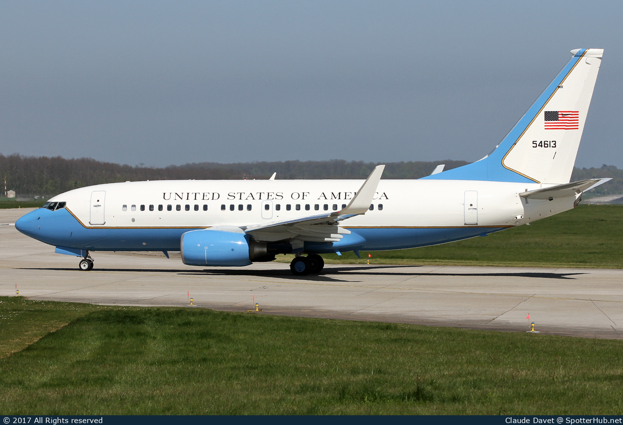 Photo of 05-4613 - Boeing C-40C operated by US Air Force