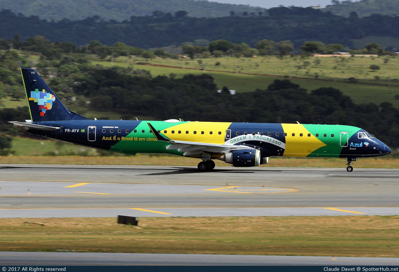 Photo of PR-AYV - Embraer ERJ-195LR operated by Azul