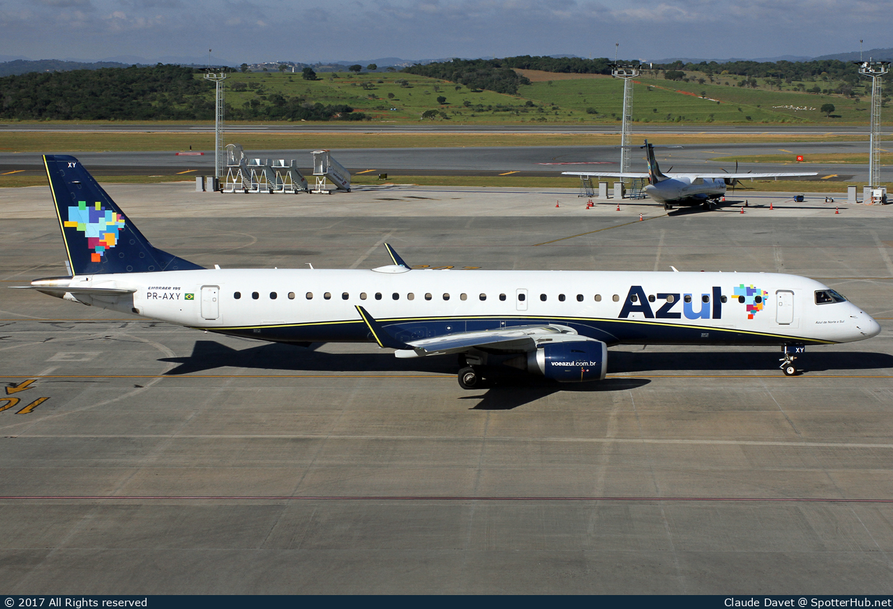 Photo of PR-AXY - Embraer ERJ-195LR operated by Azul