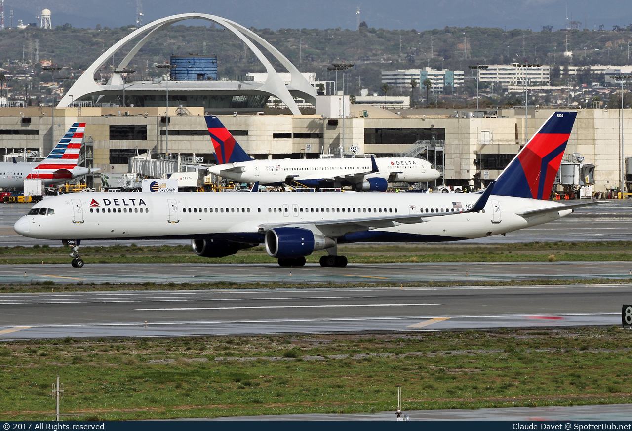 Photo of N584NW - Boeing 757-351 operated by Delta Air Lines