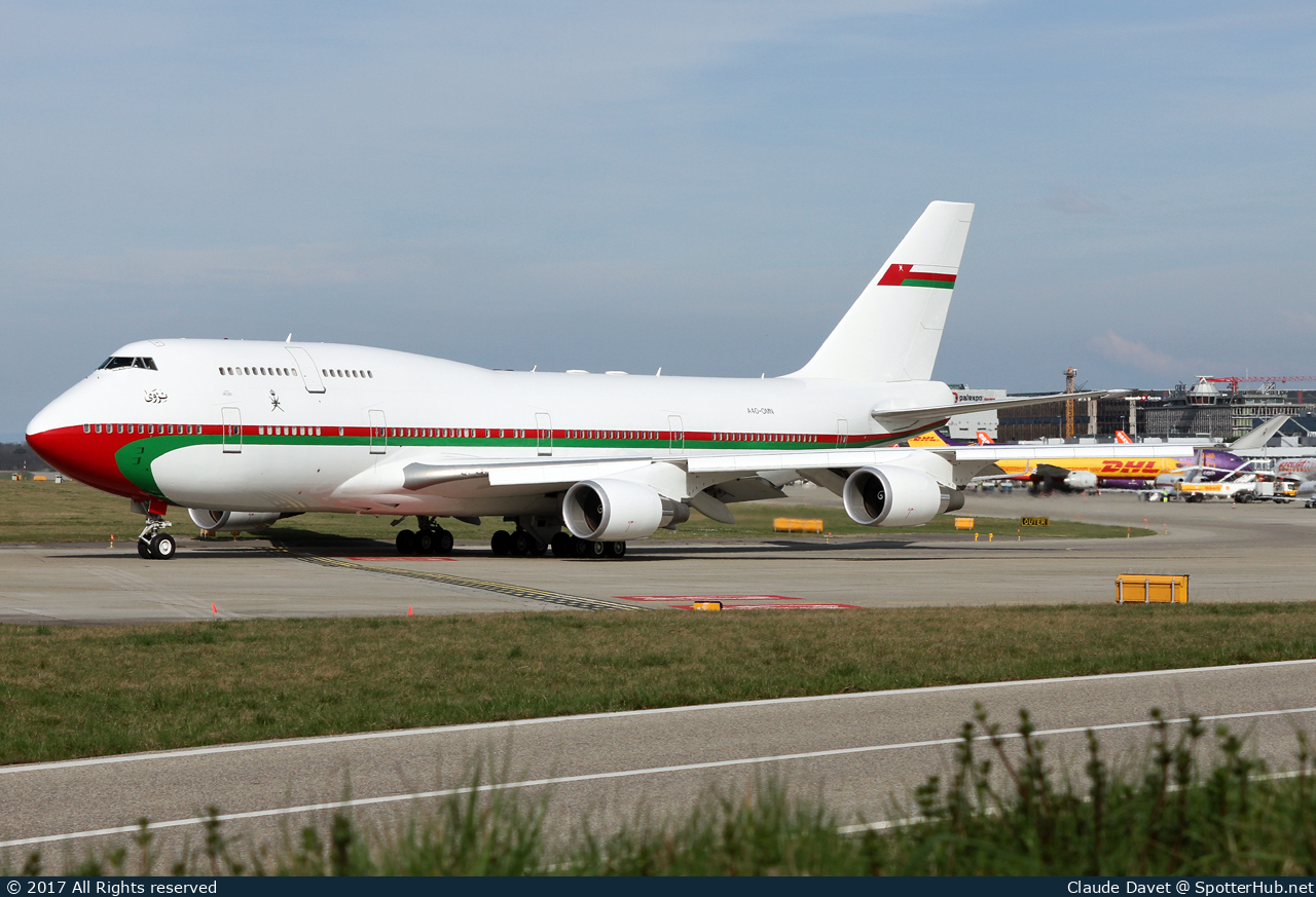 Photo of A4O-OMN - Boeing 747-430 operated by Oman Royal Flight