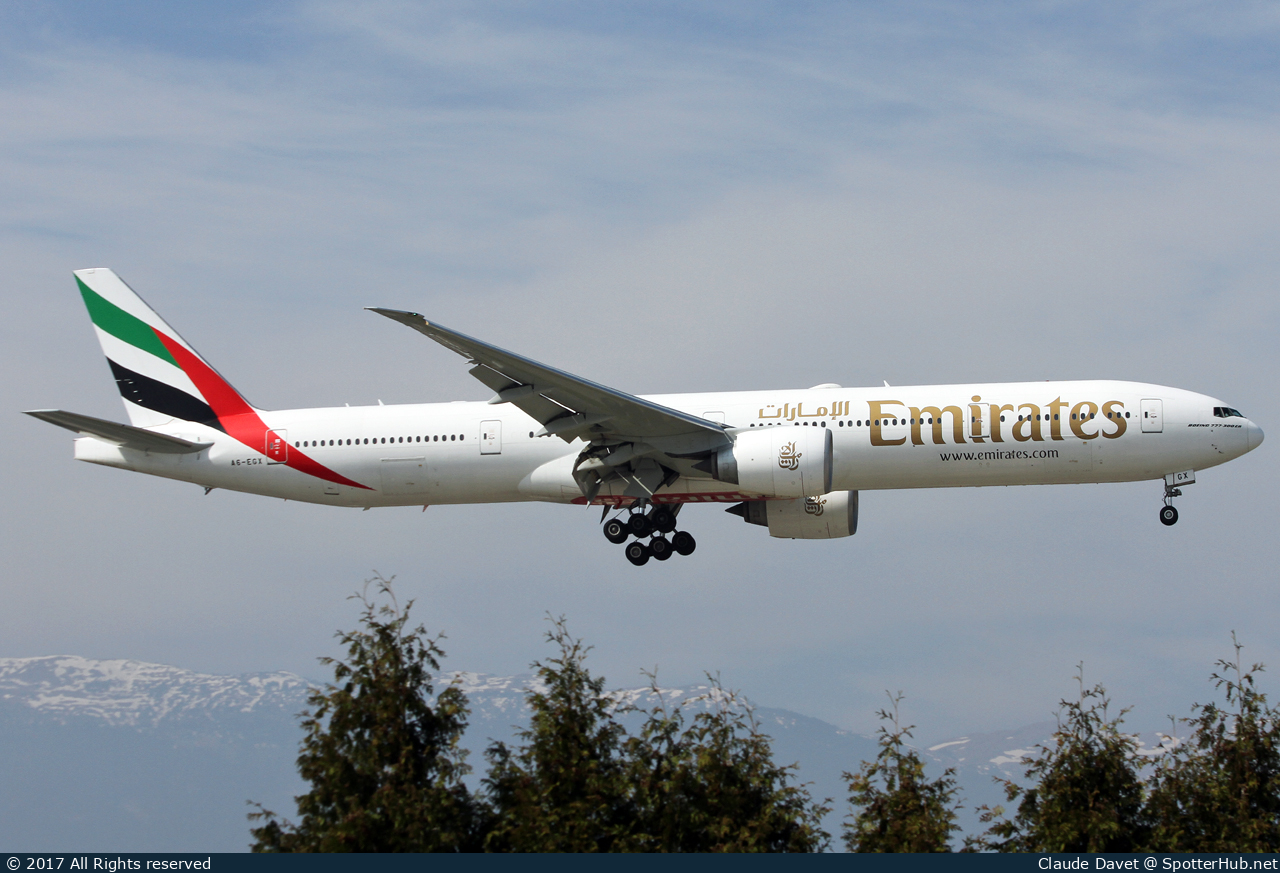 Photo of A6-EGX - Boeing 777-31H(ER) operated by Emirates