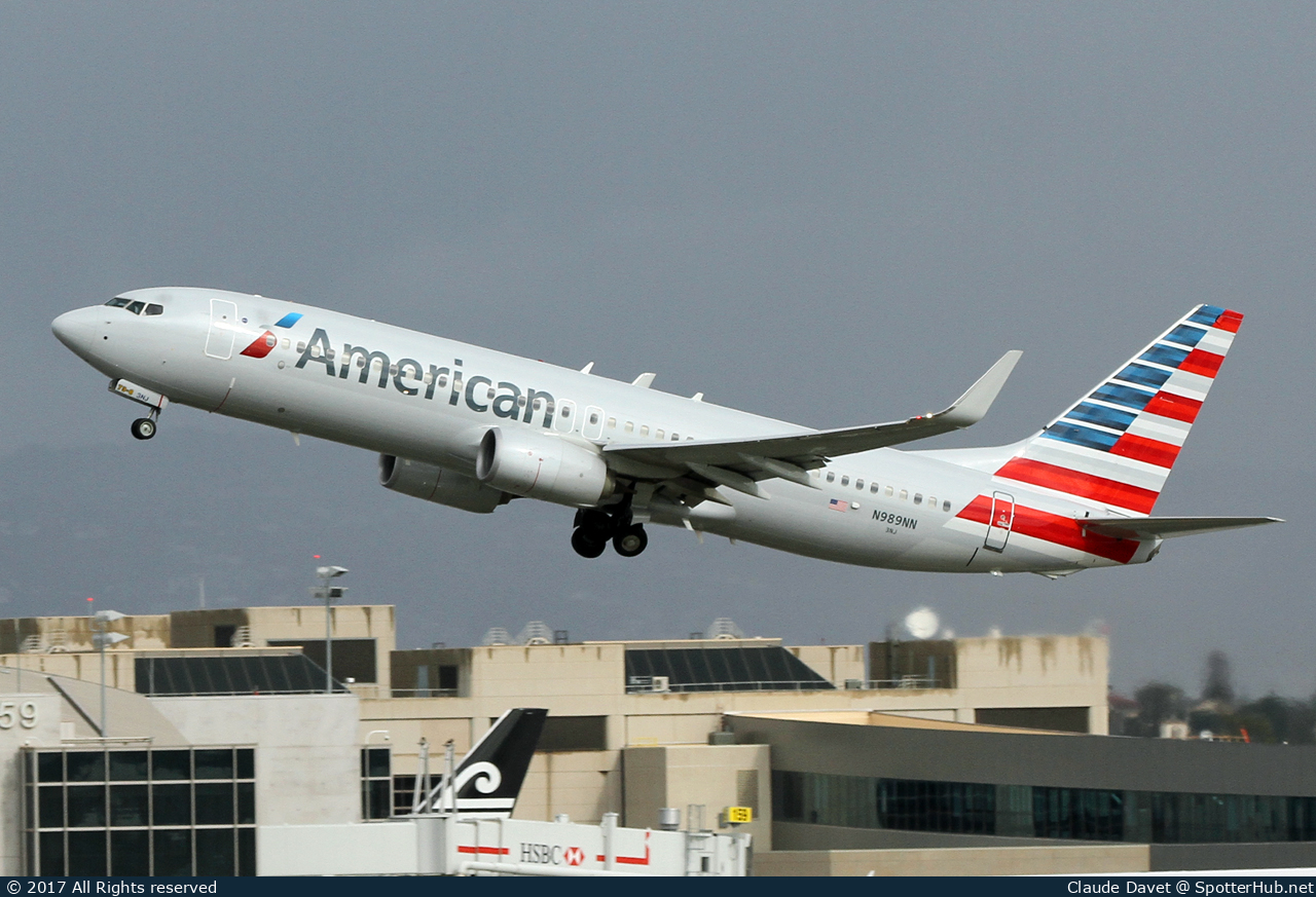 Photo of N989NN - Boeing 737-823 operated by American Airlines
