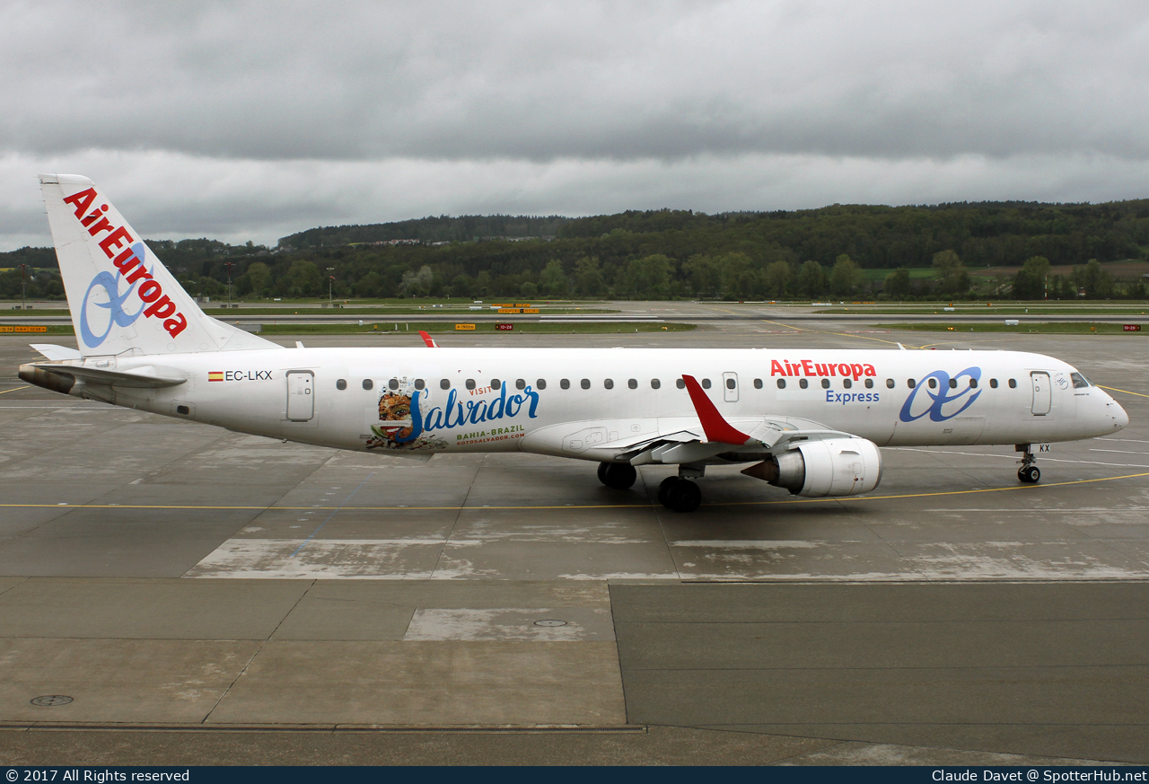 Photo of EC-LKX - Embraer ERJ-195LR operated by Air Europa Express (opb Aeronova)