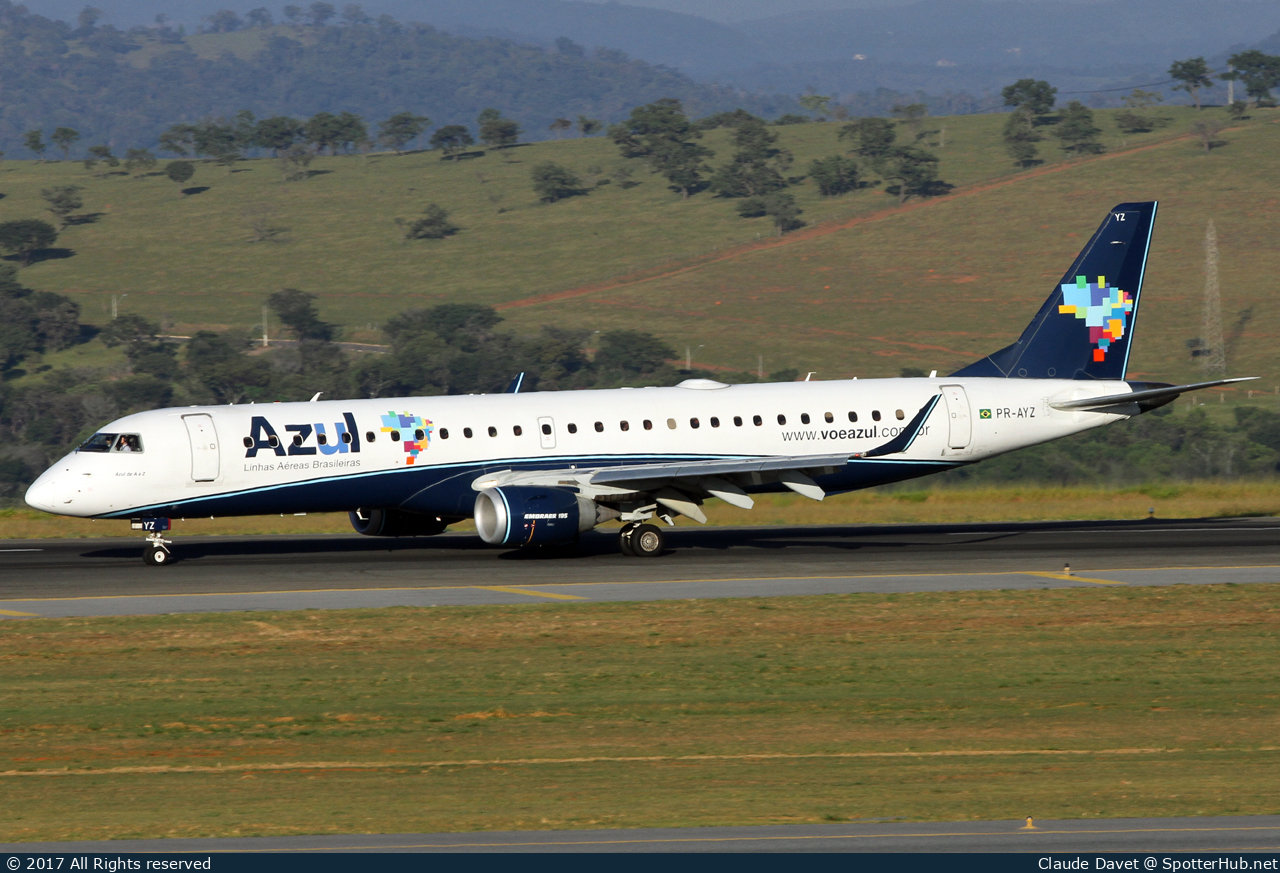 Photo of PR-AYZ - Embraer ERJ-195LR operated by Azul