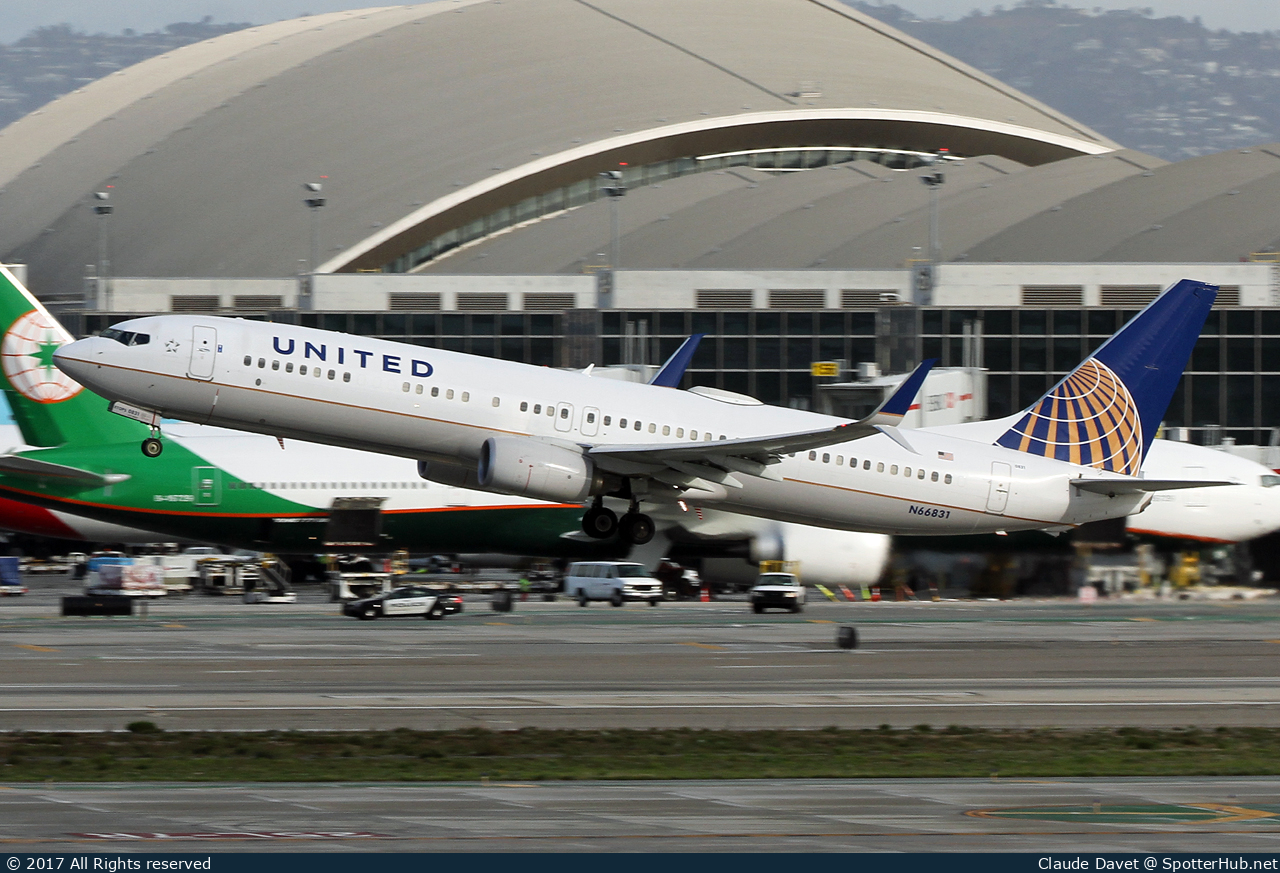 Photo of N66831 - Boeing 737-924(ER) operated by United Airlines