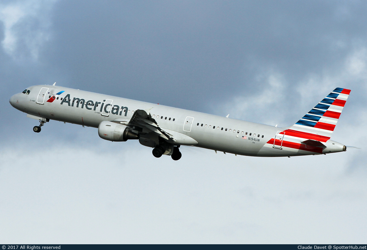 Photo of N194UW - Airbus A321-211 operated by American Airlines