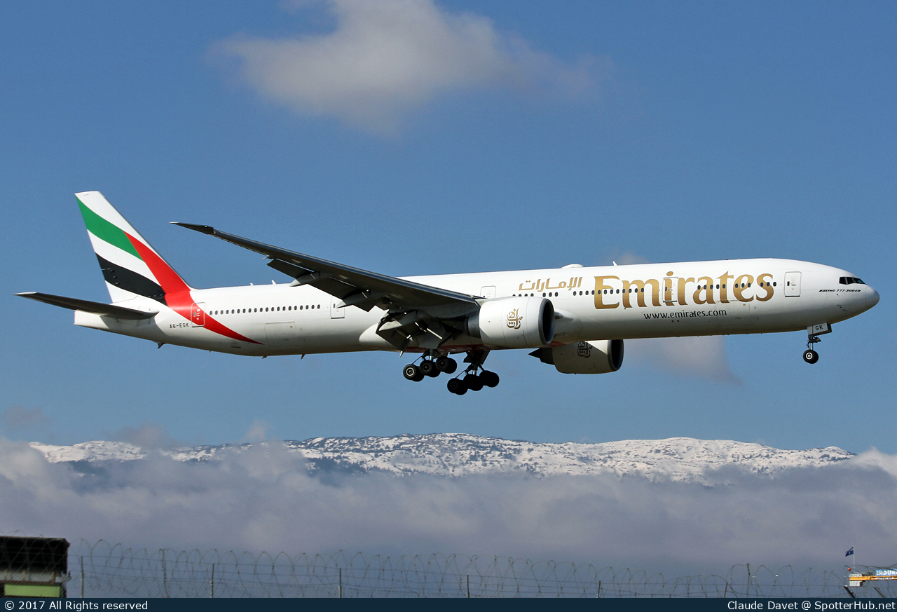 Photo of A6-EGK - Boeing 777-31H(ER) operated by Emirates