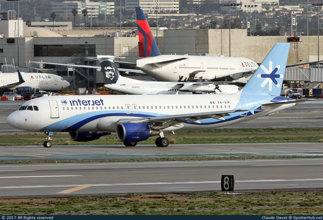 Photo of XA-VIP - Airbus A320-214 operated by Interjet
