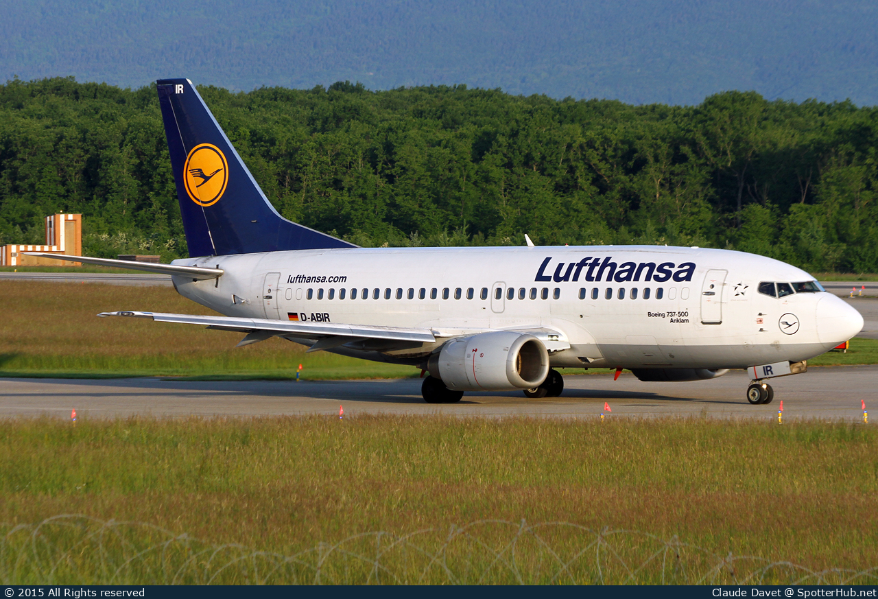 Photo of D-ABIR - Boeing 737-530 operated by Lufthansa