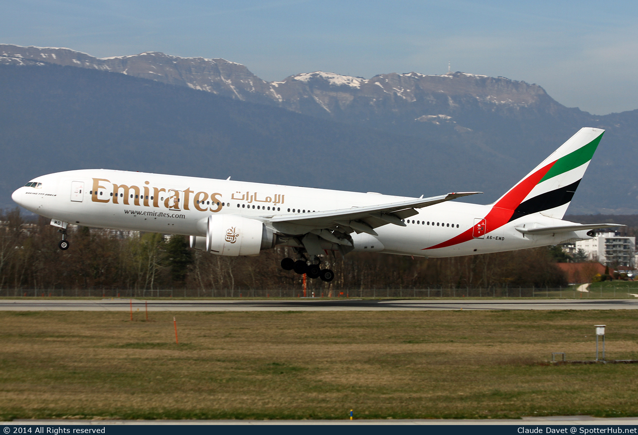 Photo of A6-EWD - Boeing 777-21H(LR) operated by Emirates